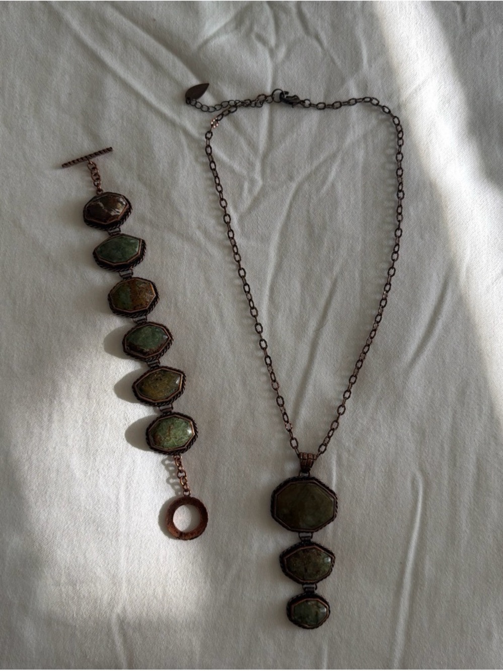 Coldwater Creek Boho Green Stone Pendant Necklace and Bracelet Set